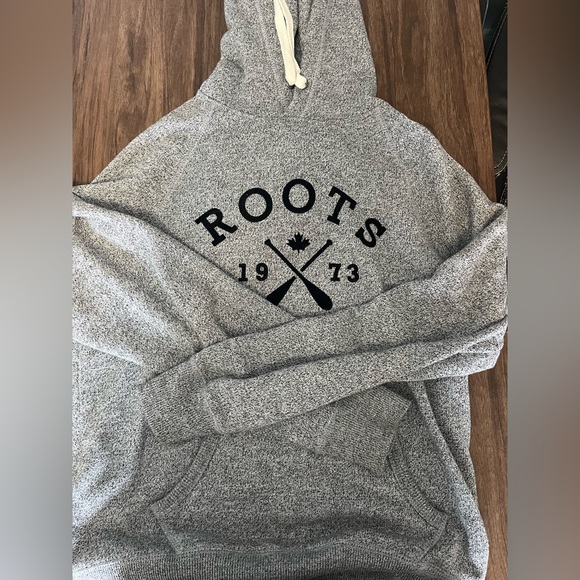 Roots Sweater - Picture 1 of 1